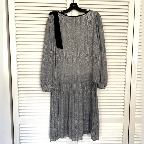 90’s Vintage Pleated Drop Waist Formal Herringbone Dress - Picture 8 of 8
